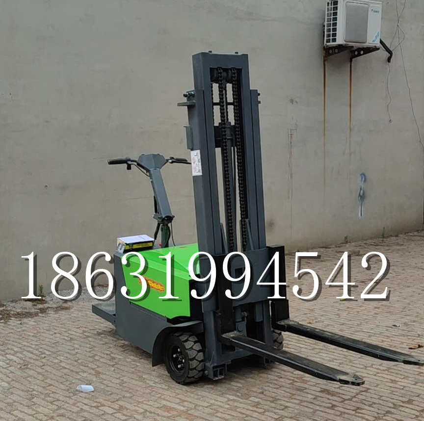 龙山区优程全电动叉车插腿式堆高车液压装卸车1.5吨升高小型站驾式铲车